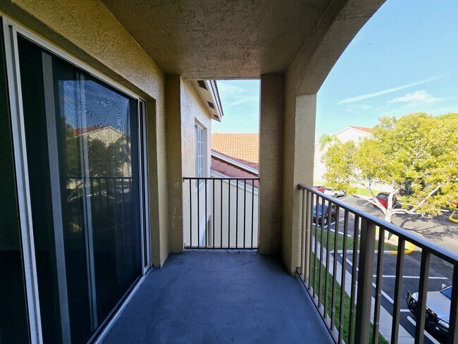 Building Photo - 4171 San Marino Blvd