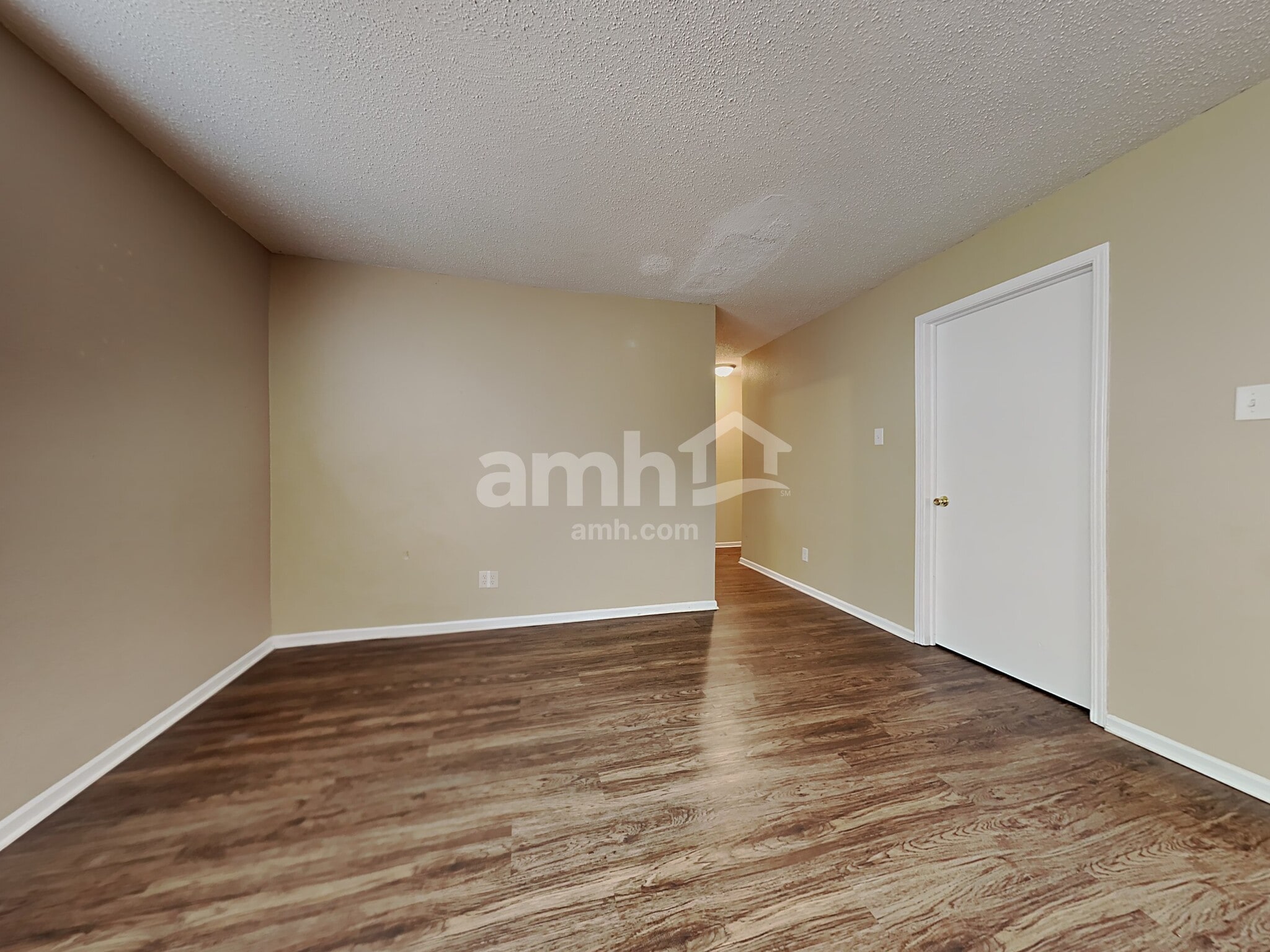 Building Photo - 5601 Skipping Stone Dr