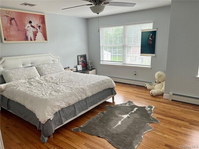 Building Photo - 145 Montgomery St