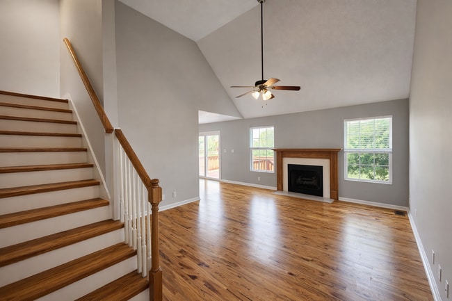 Building Photo - $1795 - 3 Beds 2 Baths + Bonus Room