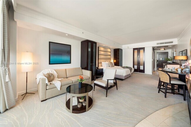 Building Photo - 4391 Collins Ave