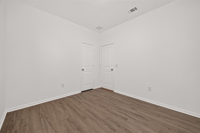 Building Photo - 16737 Oak Bough Dr