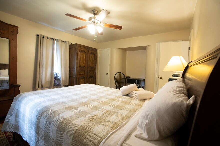M-Bed - 141 N. Rose Blvd