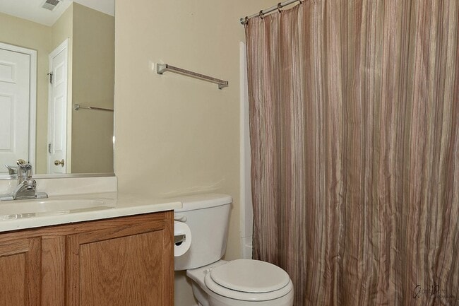 Building Photo - 1187 N Red Oak Cir