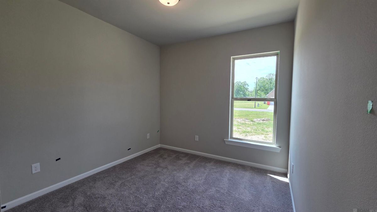 Building Photo - 25662 Tarver Dr