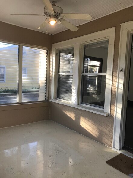 Building Photo - 994 Druid Rd E