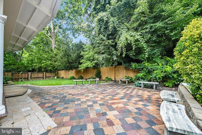 Building Photo - 9715 Singleton Dr