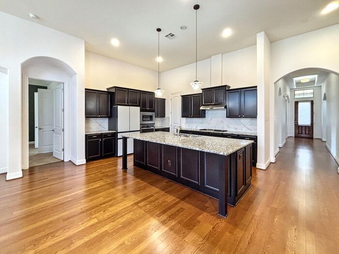 Building Photo - 2336 Millbrook Loop