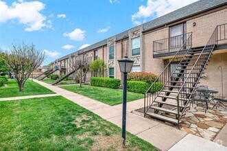 Building Photo - 4110 Ridglea Country Club Dr