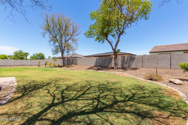 Building Photo - 7453 N 85th Dr