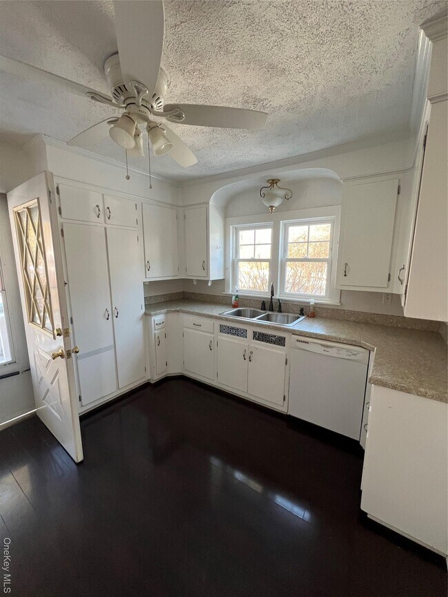 Building Photo - 26 Pump House Rd