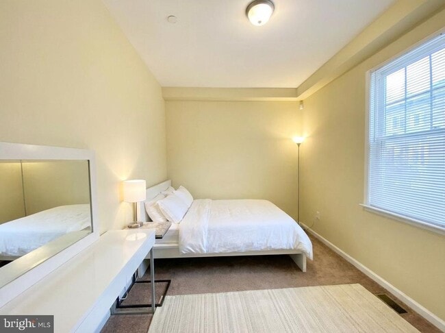 Building Photo - 2010 N Carlisle St