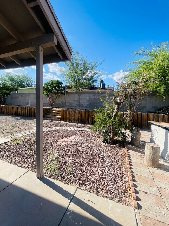 Building Photo - 3438 Avenida Del Pueblo