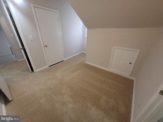 Building Photo - 3279 S Stafford St