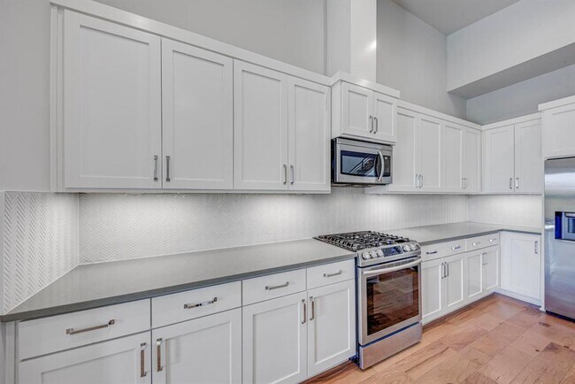 Building Photo - 6401 Keegans Dr