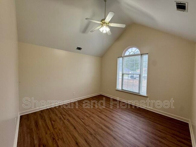 Building Photo - 3026 Manchester Dr