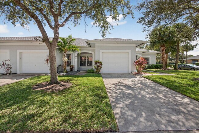 Primary Photo - 1827 Pelican Dr