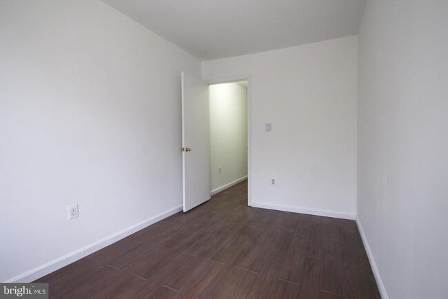 Building Photo - 10144 Reprise Dr