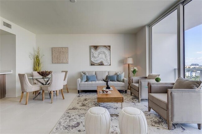 Building Photo - 401 N Birch Rd