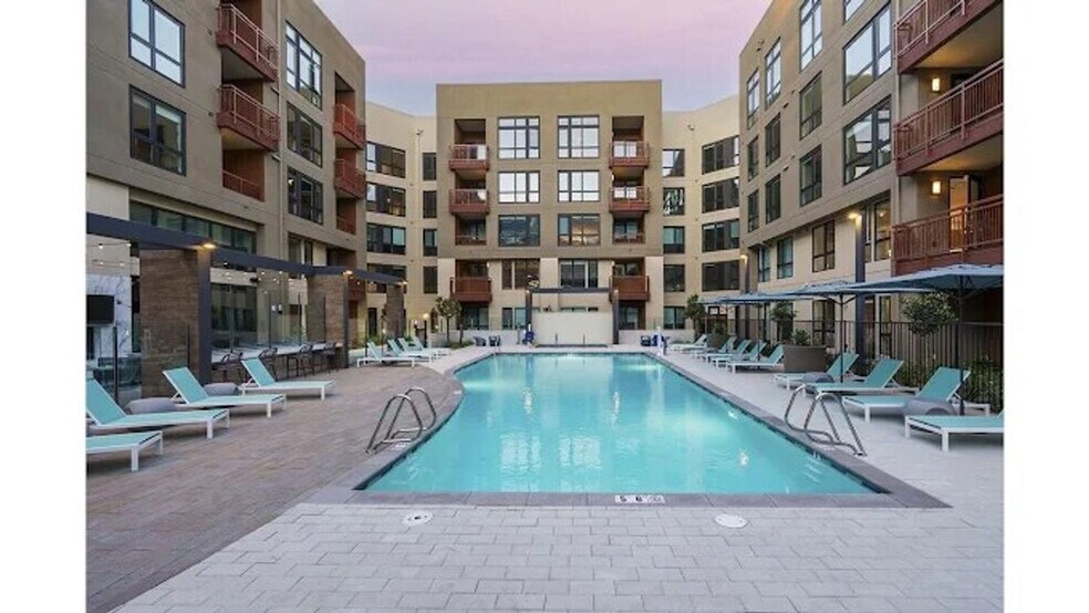 Building Photo - 1255 Pear Ave
