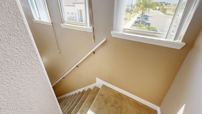 Building Photo - 916 Ocaso Ln