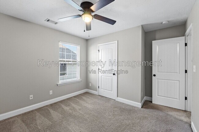 Building Photo - 3070 Margot Ln