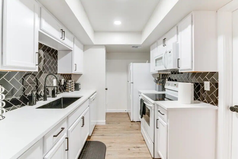 Building Photo - 2912 Pegasus Dr