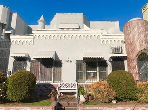 Building Photo - 2.0 bedroom in Los Angeles California 90048