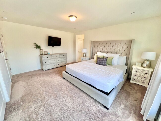 Building Photo - $2,395 Belmont & Fowler, Gated Community &...
