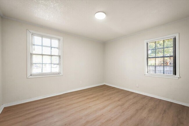 Building Photo - 981 McTyre Ct