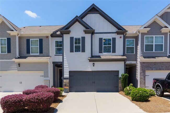 Building Photo - 723 Woodstock Grove Dr