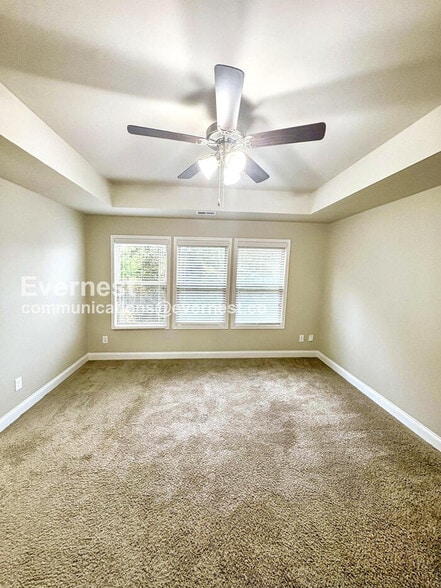 Building Photo - 130 Mandy Ln