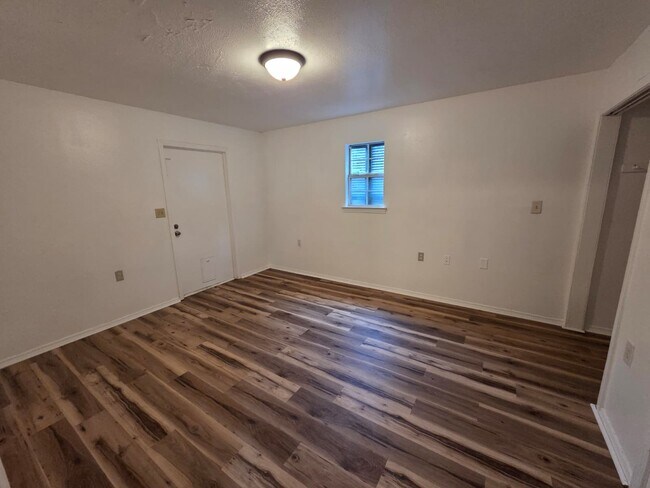 Building Photo - 5019 East St