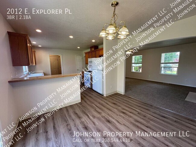Building Photo - 2012 E Explorer Pl