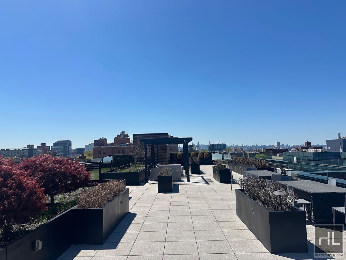 Building Photo - NORTHERN BOULEVARD