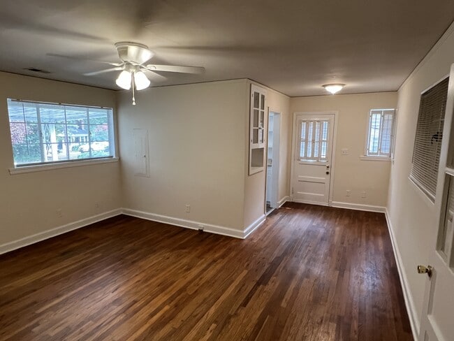 Building Photo - 166 Hart Ave