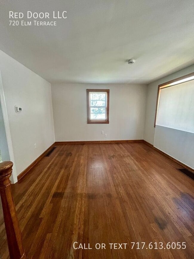 Building Photo - 720 Elm Terrace