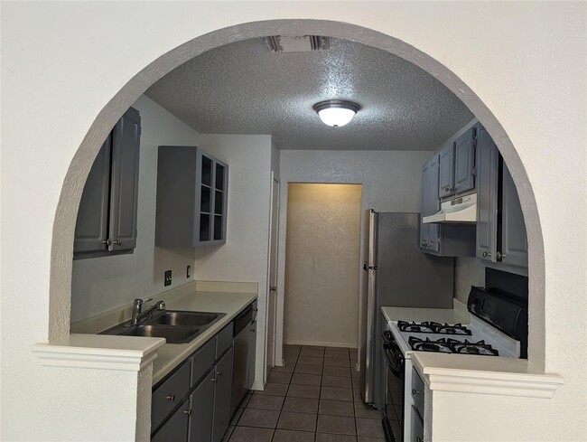 Building Photo - 4612 Borage Dr