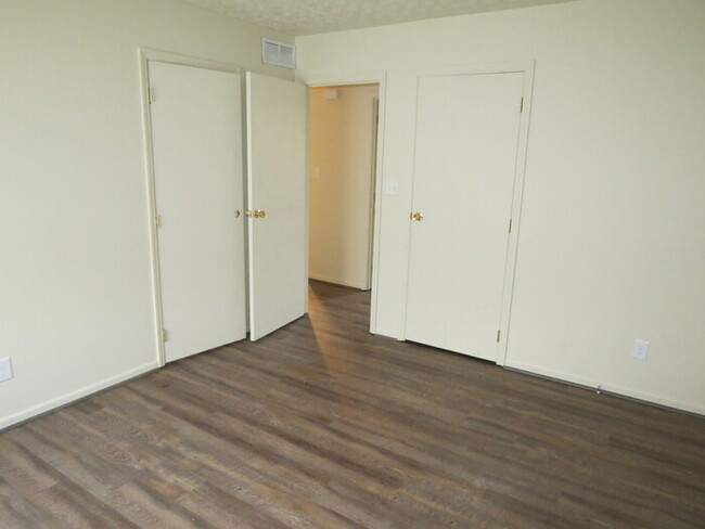 Building Photo - new rental in Reynoldsburg Schools