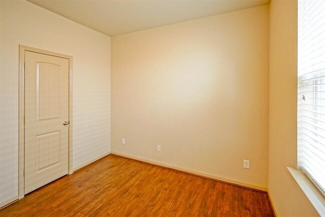 Building Photo - 6139 Grassy Haven Ln