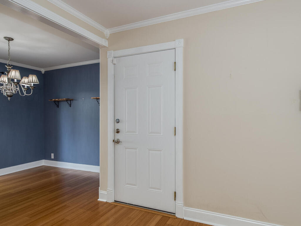 Building Photo - 2600 Park Rd