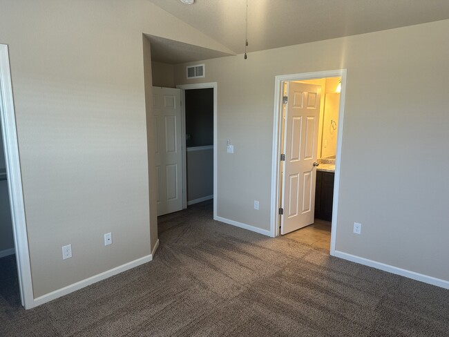 Building Photo - 23363 E Chenango Pl