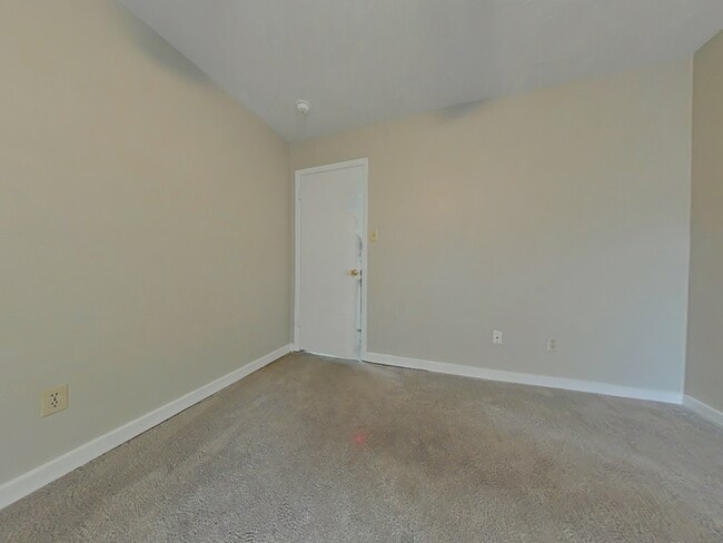 Building Photo - 857 Danish Dr