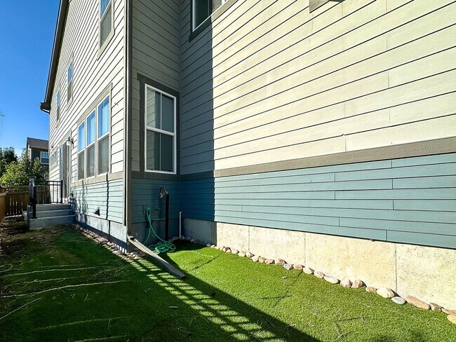 Building Photo - CORNER 3bd 2.5ba paired home in Trails Edge!