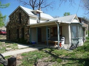 Building Photo - Rustic 1 bedroom in a cute neighborhood | Walking distance to downtown Golden
