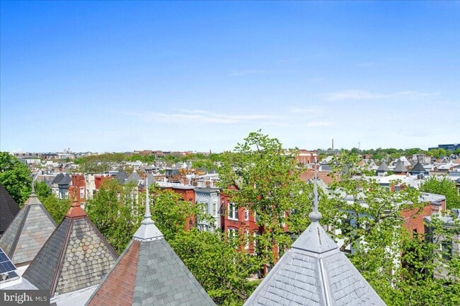 Building Photo - Stunning 1,300 Square Foot Eckington Home ...