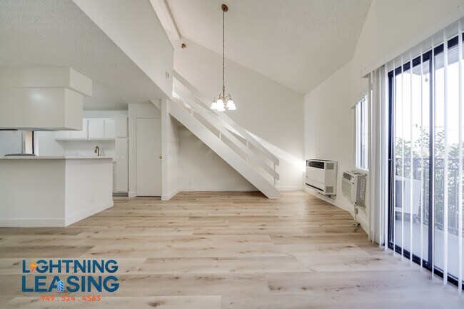Building Photo - 6827 Whitsett Ave