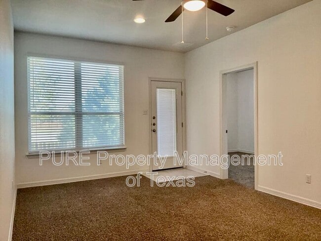 Building Photo - 18005 Pomelo Ln