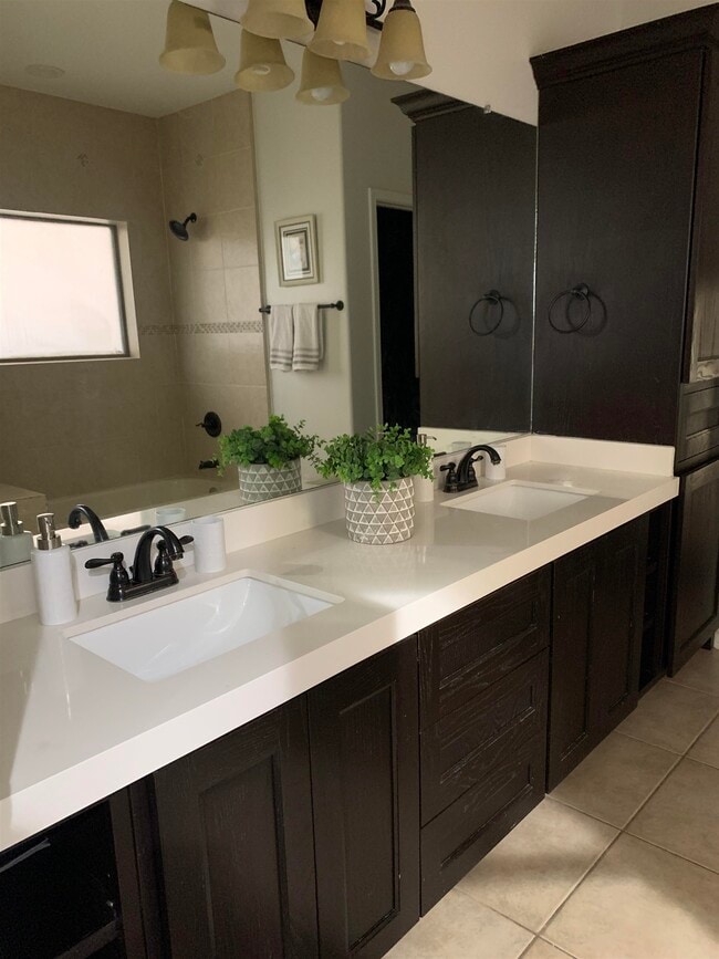 Building Photo - 307 Michoacan Loop