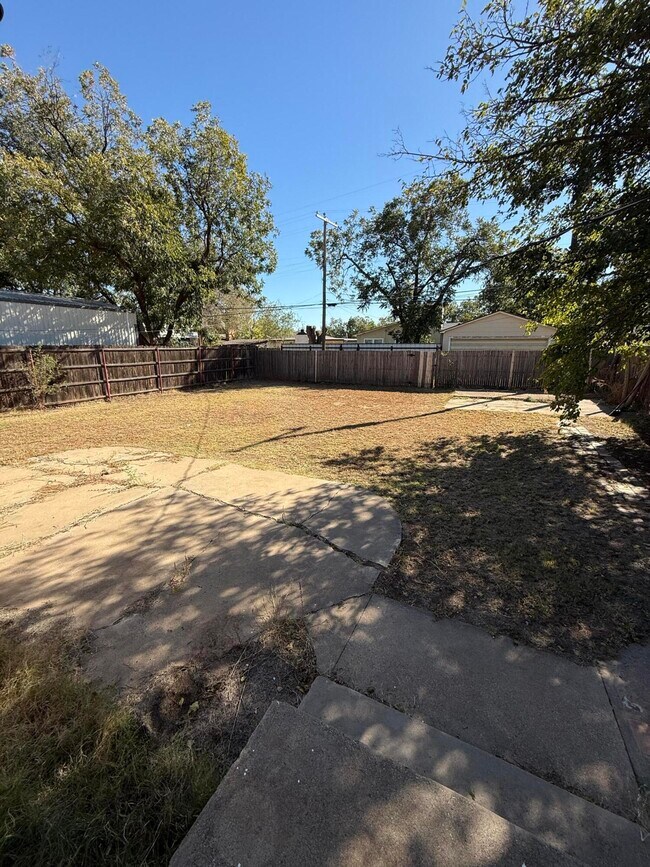 Building Photo - 2609 42nd St